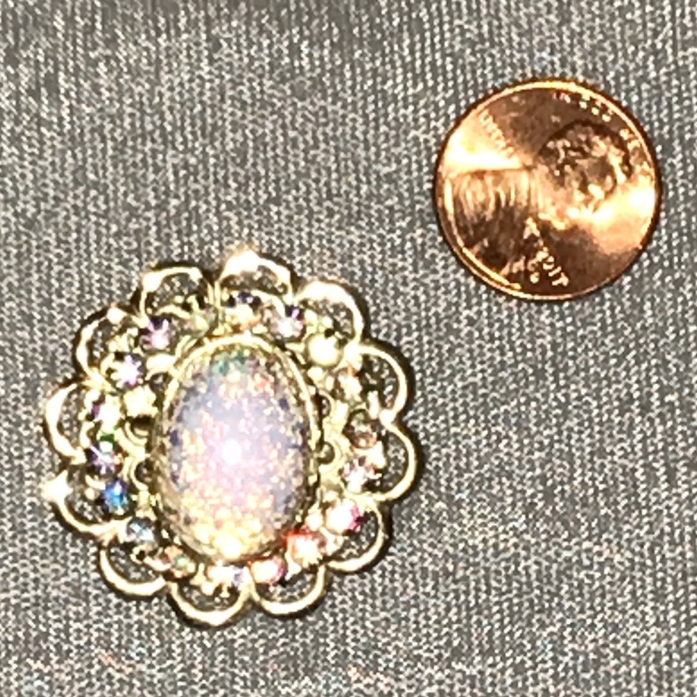 Vintage synthetic opal and crystal brooch